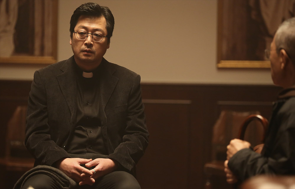 검은 사제들 김윤석 / 김범신 베드로